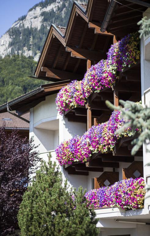 Hotel Sonnenuhr Kramsach Exterior foto