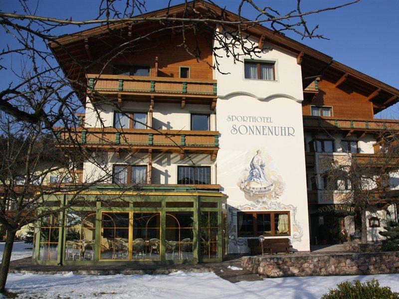 Hotel Sonnenuhr Kramsach Exterior foto