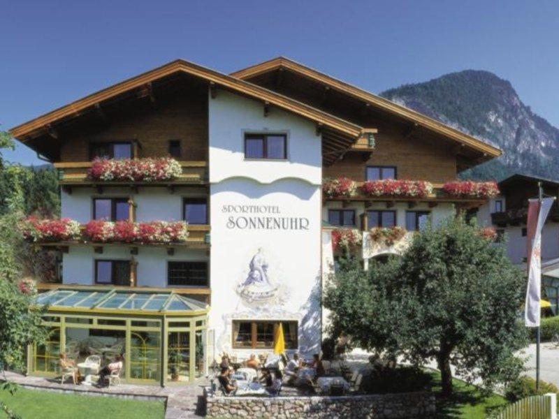 Hotel Sonnenuhr Kramsach Exterior foto