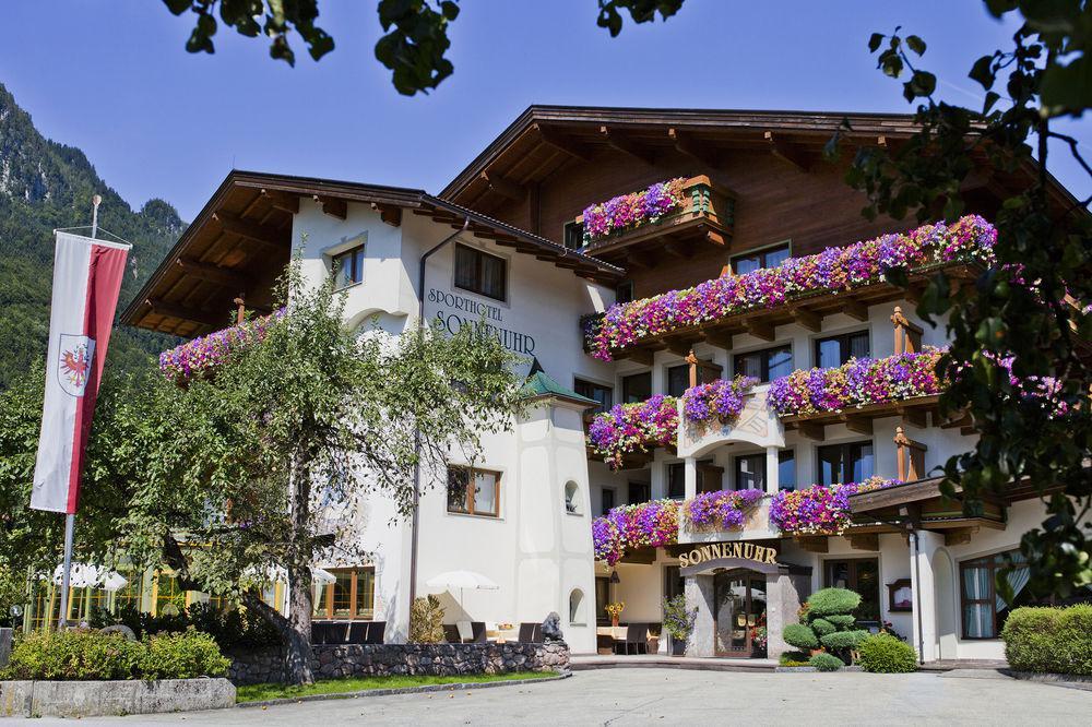 Hotel Sonnenuhr Kramsach Exterior foto