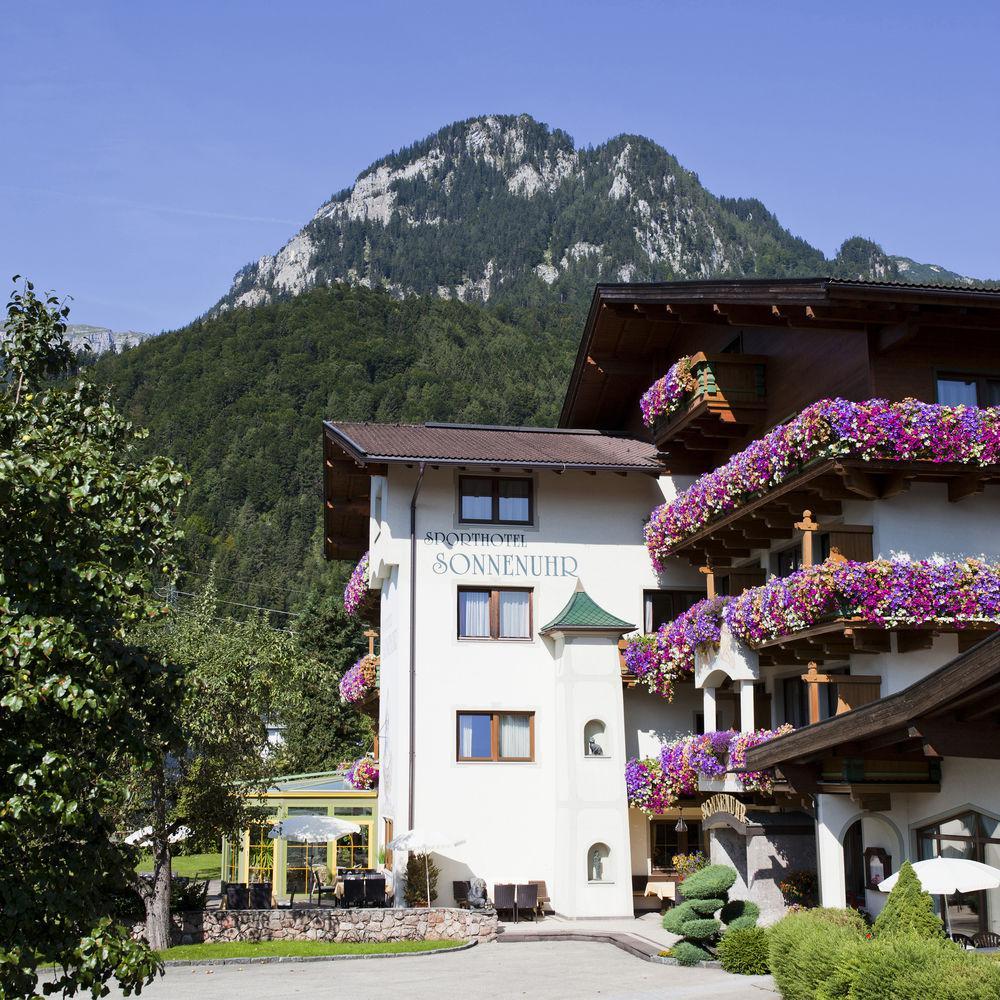Hotel Sonnenuhr Kramsach Exterior foto