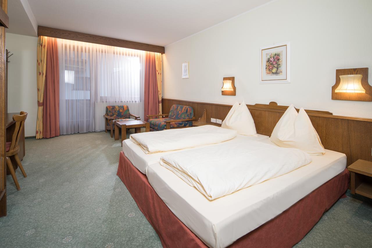 Hotel Sonnenuhr Kramsach Quarto foto